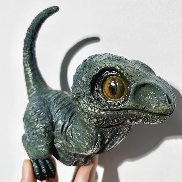 NEW BORN VELOCIRAPTOR - JURASSIC PARK/WORLD