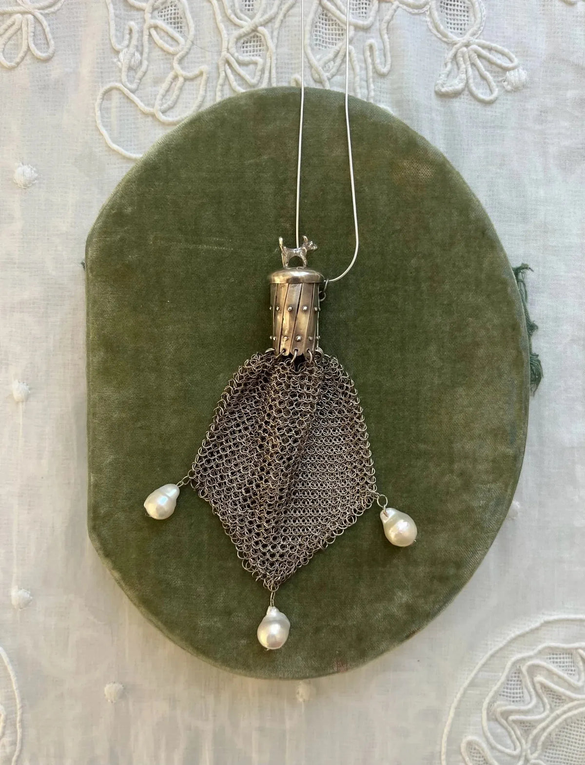 🐕Rare Antique Dog Motif Baroque Pearl Chainmail Purse Necklace📿