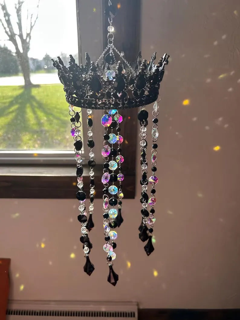 🔥Last Day 49% OFF - 🌈Handmade Crystal Crown Suncatcher – Rainbow Reflecting Window Decor