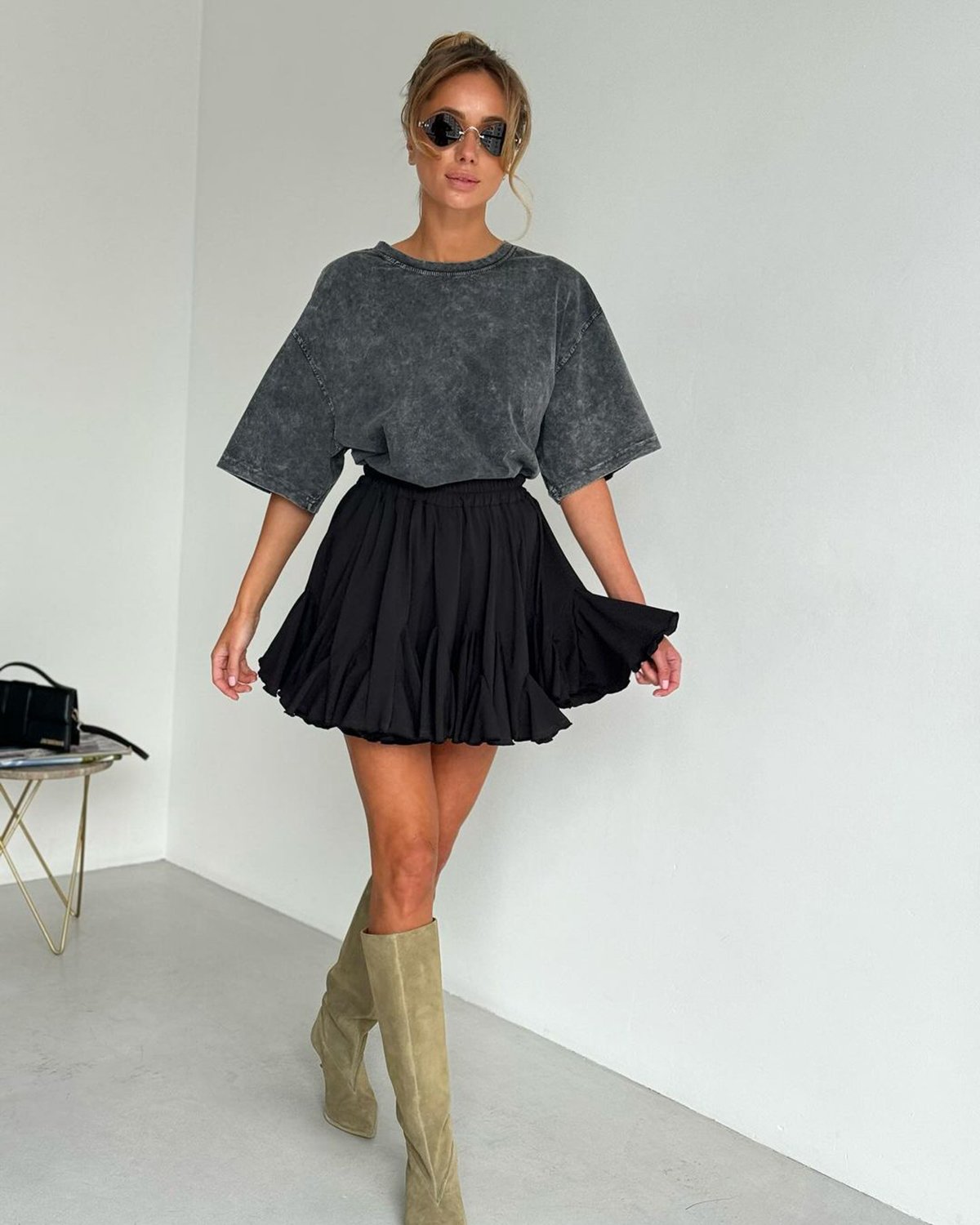 Elegant Ruffled Mini Skirt - Summer Casual Fashion Essential