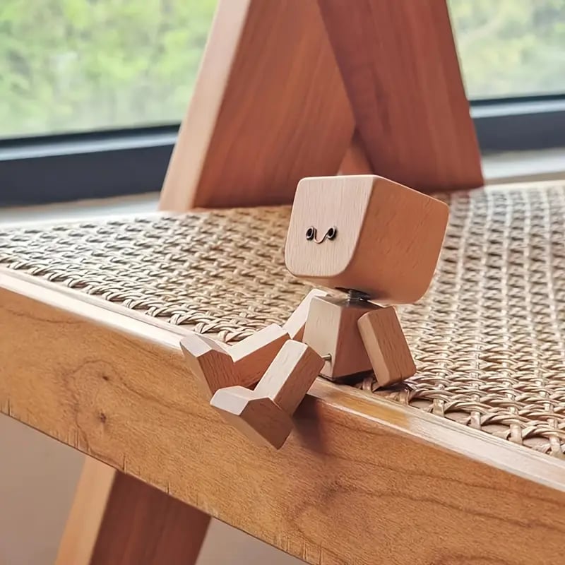 Charming Little Wooden Figure That Sways with 12PCS Magnetic Expressions