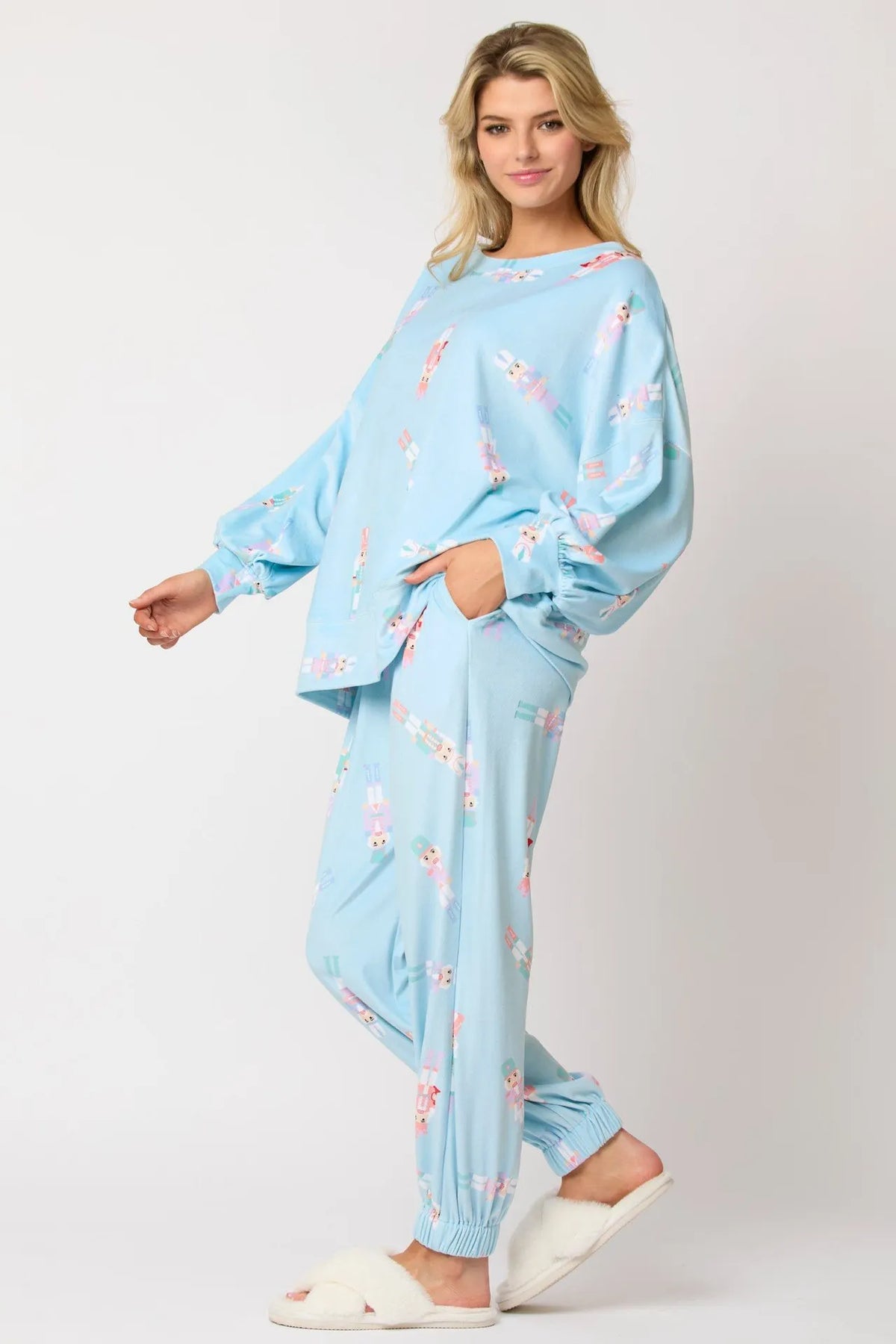 CHRISTMAS TREES AND BOWS PAJAMA SET