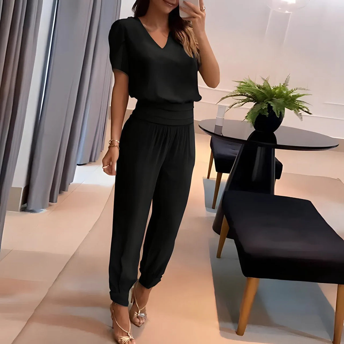v-collar printed short-sleeved pant suit 2 pieces
