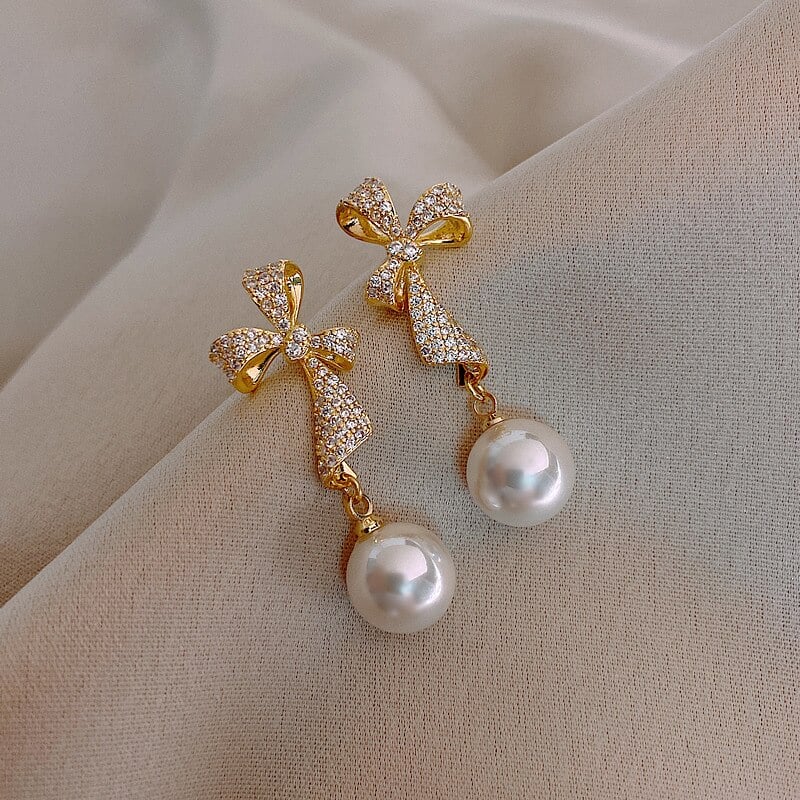 Luxurious Bowknot Pearl Dangle Earrings