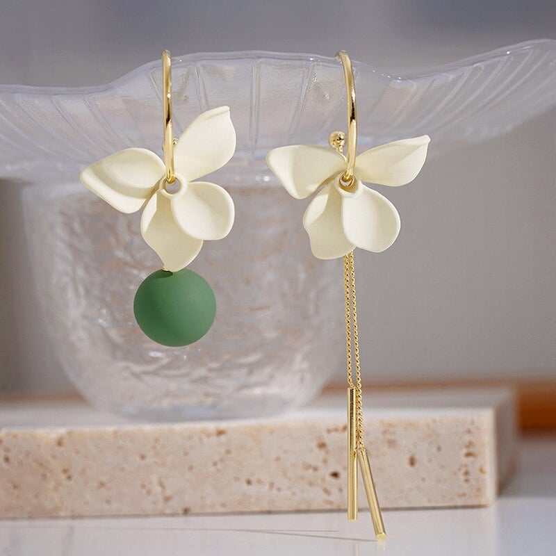 White Flower Asymmetric Tassel Earrings