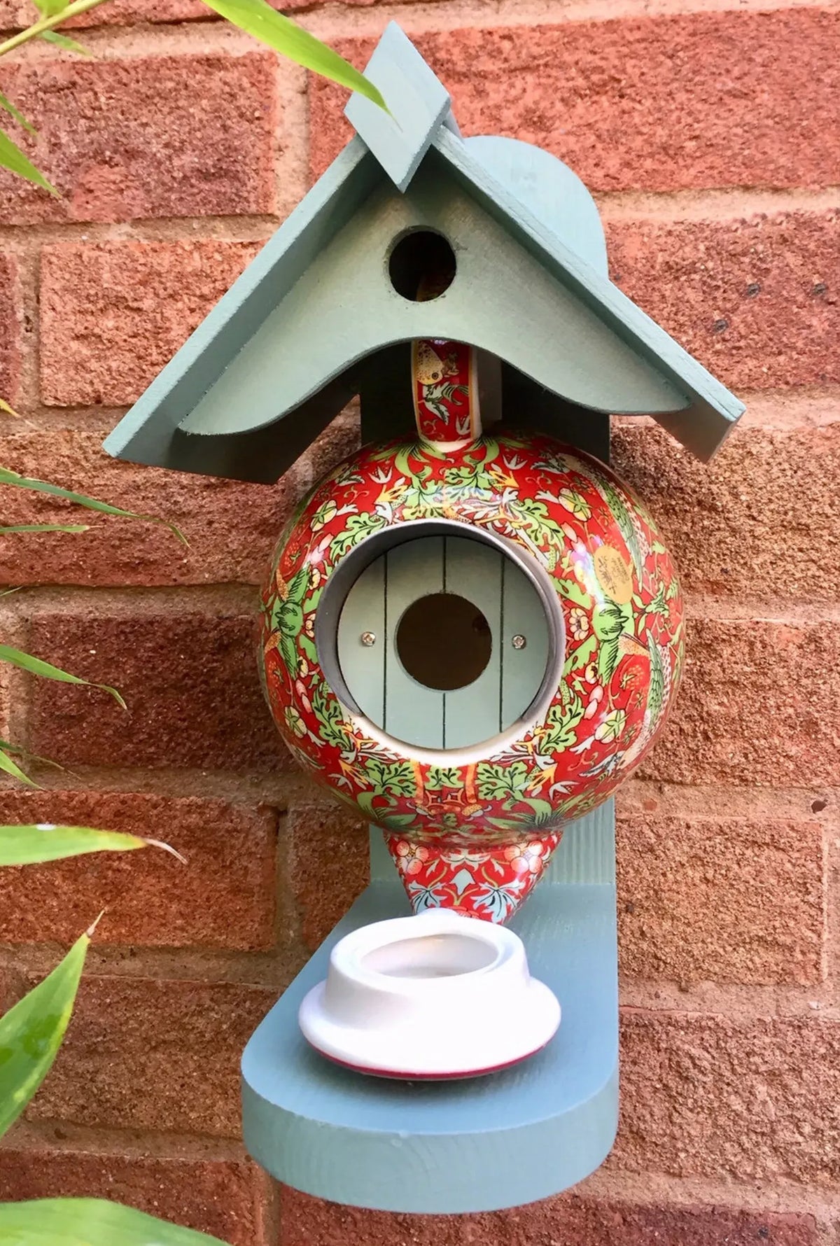 🐦Teapot Bird House and Feeder[ 🔥BUY 2 FREE SHIPPING🔥]