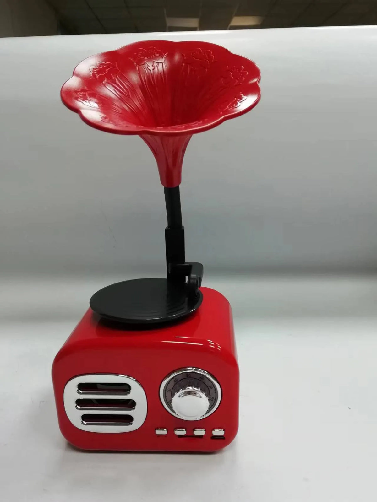 🔥Last 4 hours Sale: Save 50%- ❤️Retro Wooden Phonograph Bluetooth Speaker
