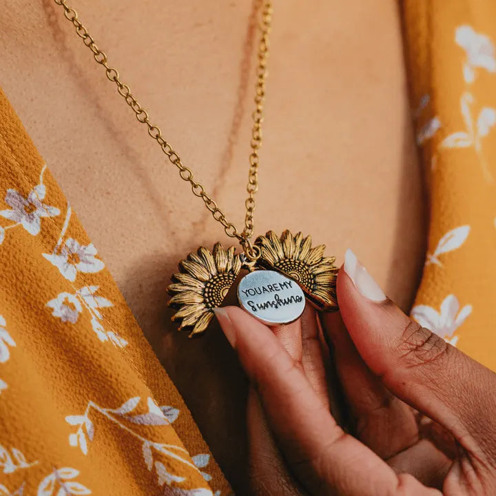 🔥Sunflower Necklace(Double-sided engraving)