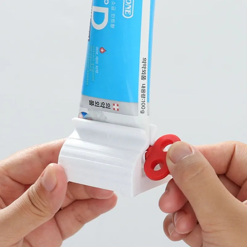 🔥🔥Rolling Toothpaste Squeezer (Buy 10pcs Only 3.99/pc)