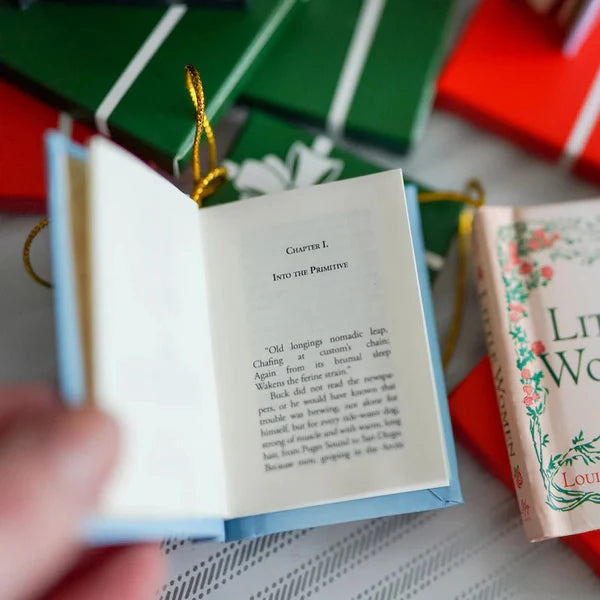 Mini Book Ornament Advent