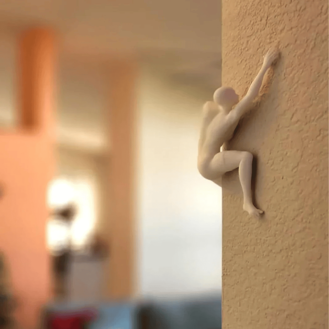 💕Unique Climber Sculpture Wall Decor