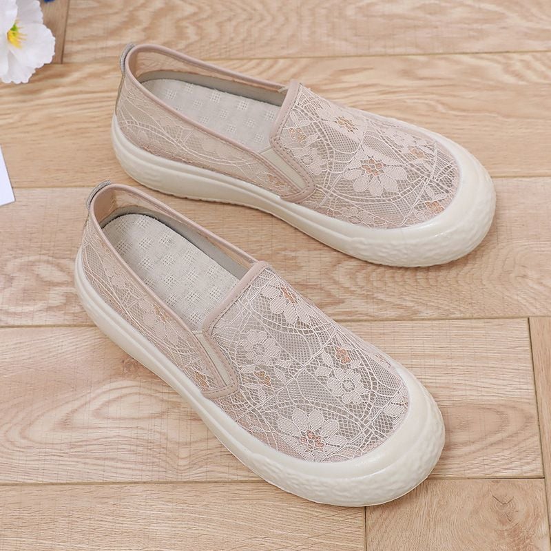 Hollow breathable thick-soled casual shoes