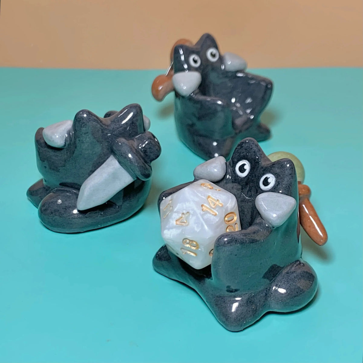 🔥Last Day 49% OFF - 🎨⚔️D&D Companion Cat D20 Holder