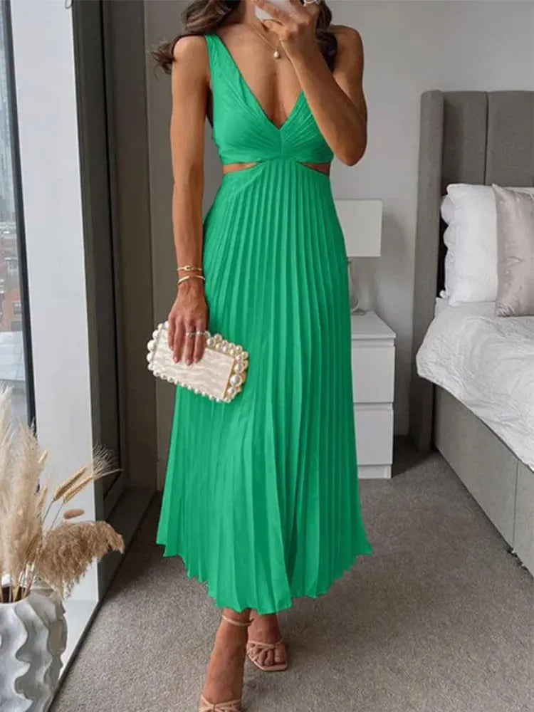 Elegant V-neck Sleeveless Backless Pleated Maxi Dress