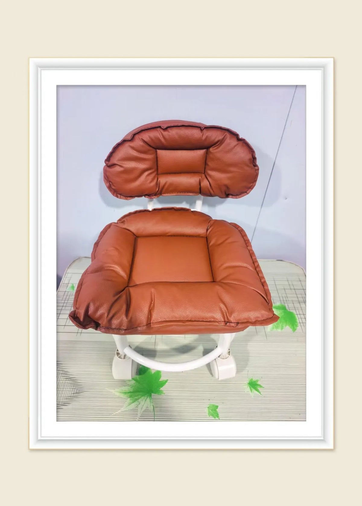 🎉🪑 49% OFF NOW! ⏰ Rolling Low Stool with Backrest – Padded seat & silent casters – Perfect for workshops, garages or studios – comfortable and mobile 🛠️✨