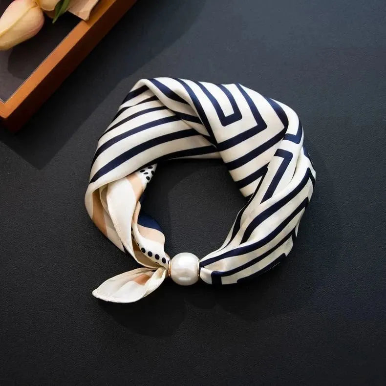 🔥 HOT SALE 🔥🧣 Effortless Glamour: Pop-On Pearl Necklace Scarf ✨