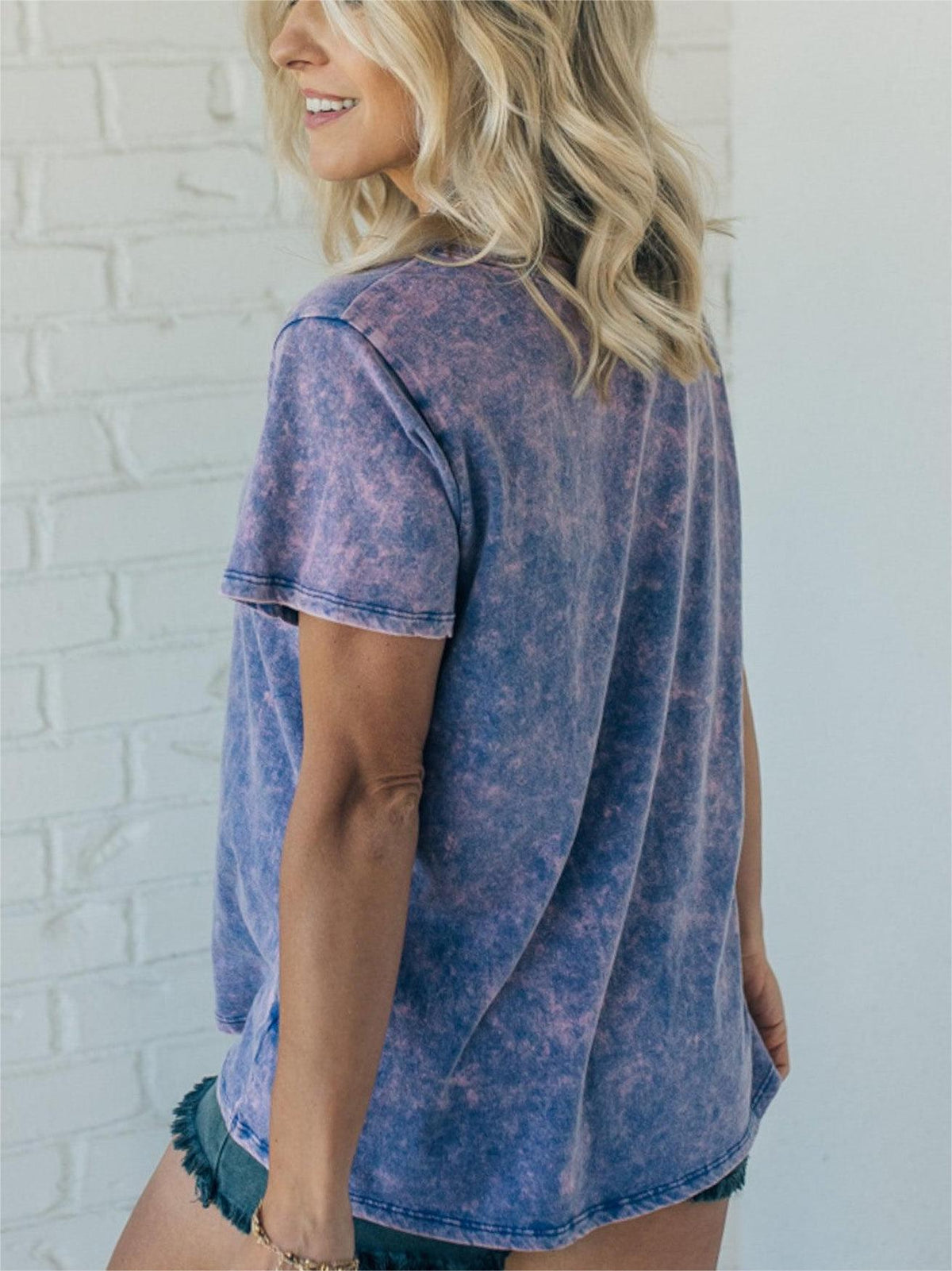 SUMMER ACID WASH EVERYDAY TEE