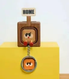 🎉 🔥Hot Selling:Creative Wooden Key Hooks with Funny Facial Expressions - Functional & Stylish Key
