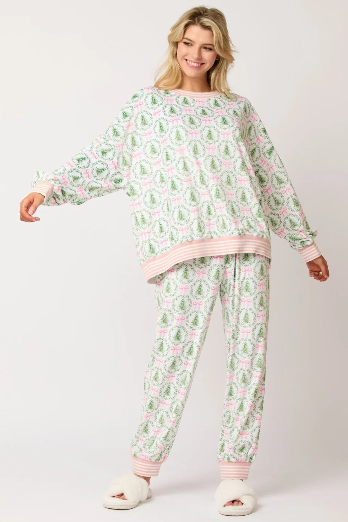 CHRISTMAS TREES AND BOWS PAJAMA SET