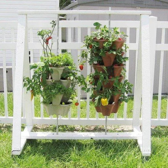 Stackable planters
