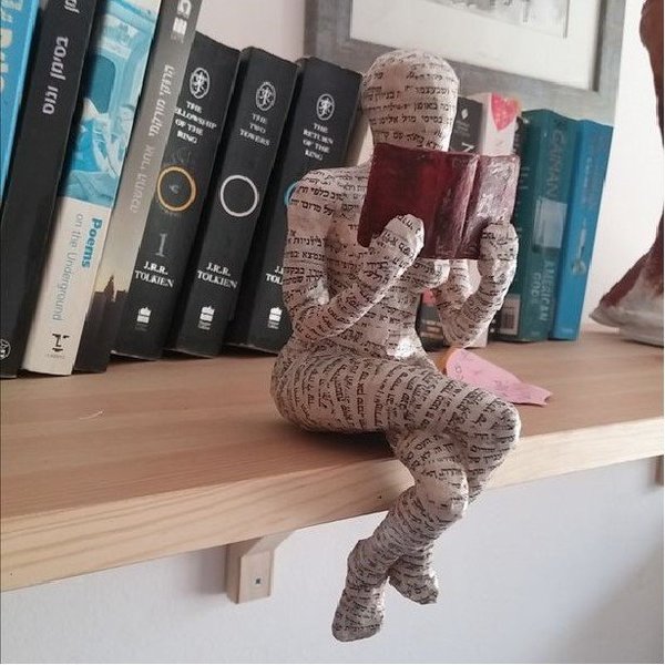 Reading woman
