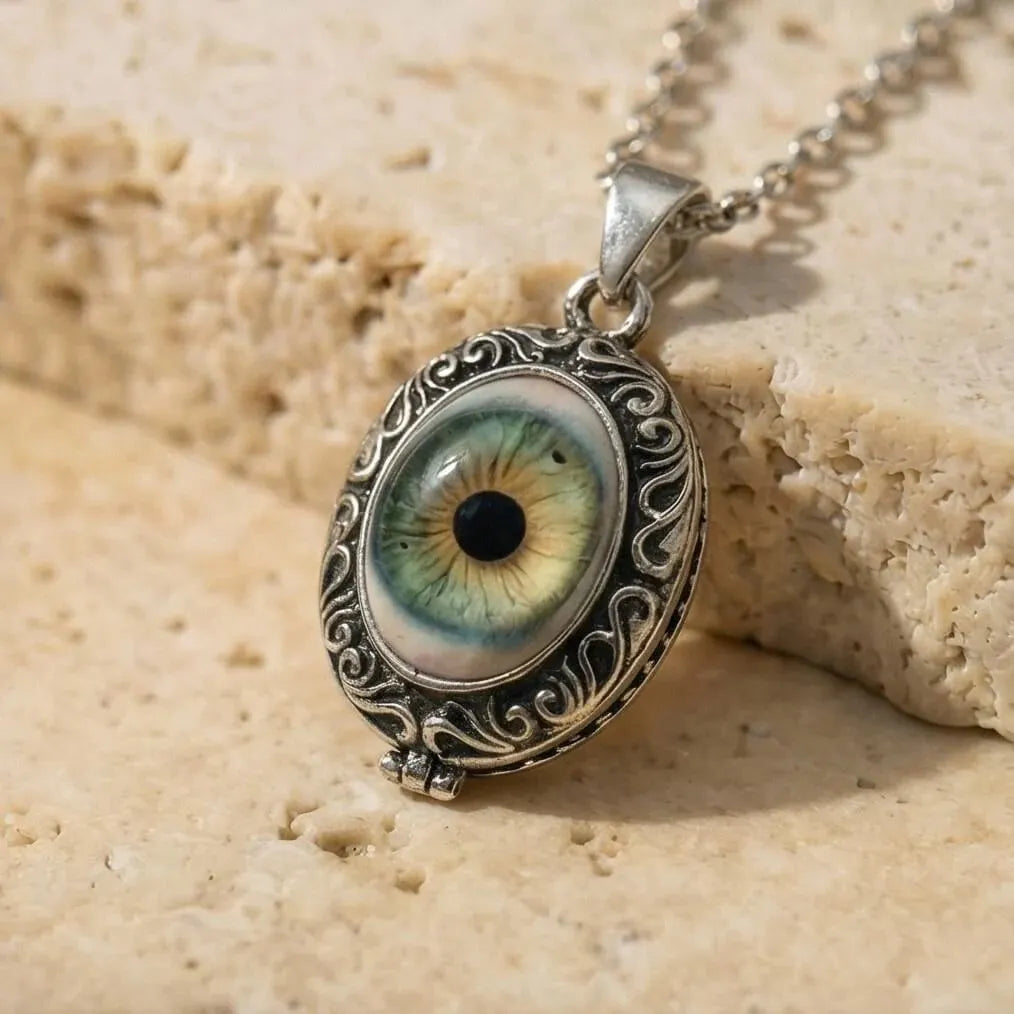 🖤👁️The Gaze · Keepsake Locket