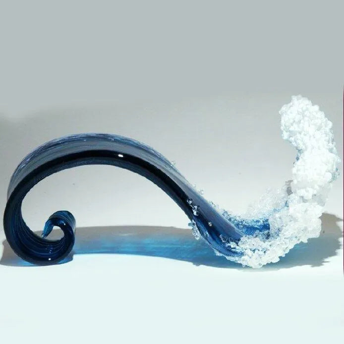 Majestic Wavy Vase