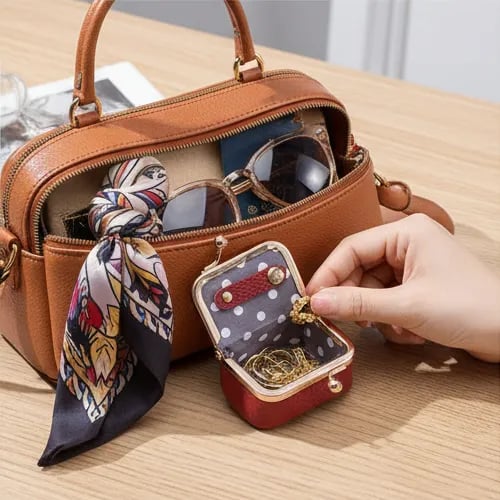 🎉✨New Arrival✨PU Leather Mini Jewelry Box