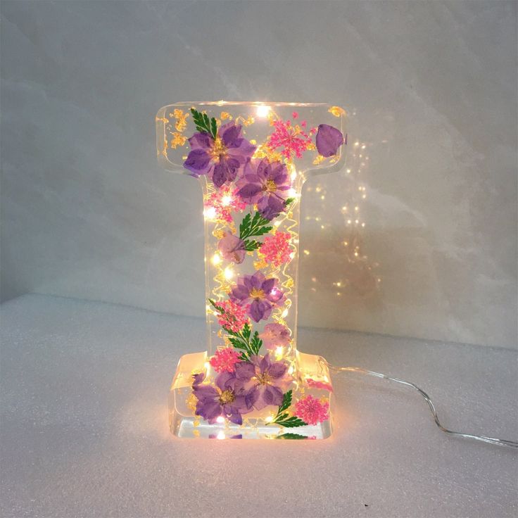 Handmade Floral Resin Night Light🕰