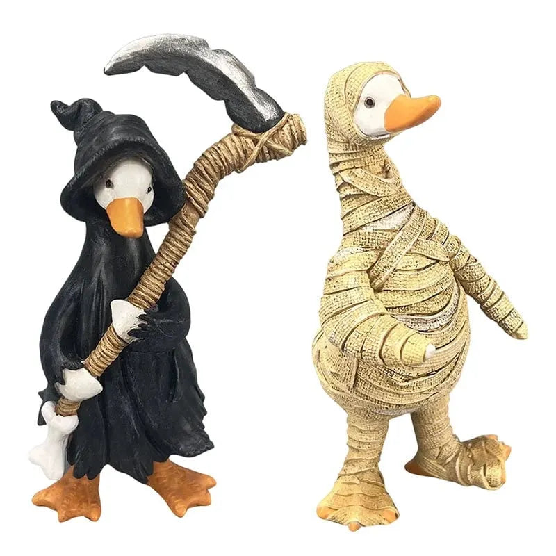 🔥 HOT SALE 🔥🎃BORING HALLOWEEN DECOR?🎃 Spooky Duck Set – Hand-Painted, 5 Characters, Weather-Resistant – For Shelves, Desks & Outdoors! 🦇