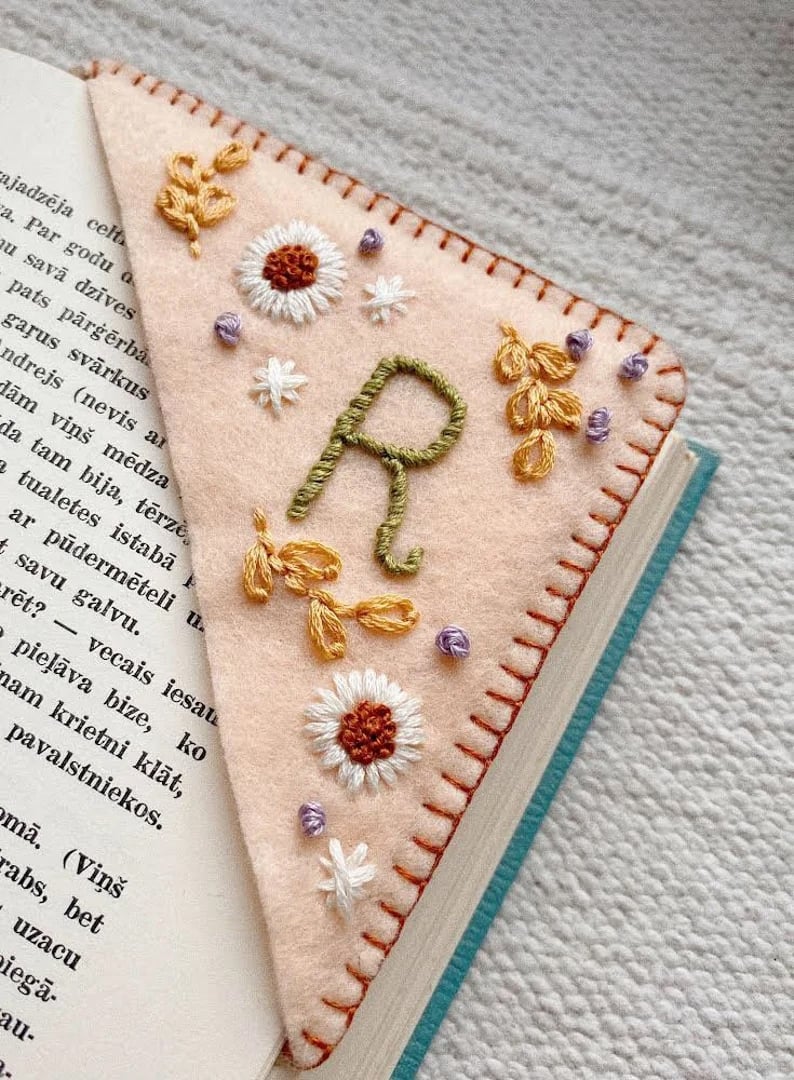 THE 2ND ONE 50% OFF-Personalized hand embroidered corner bookmark