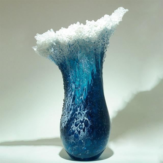 Majestic Wavy Vase