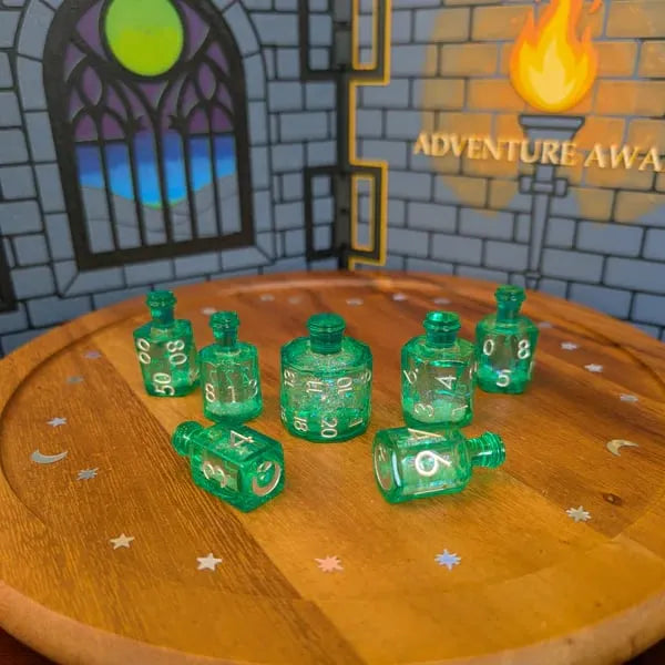 🎲🌙Crescent Moon Liquid Core Potion Dice Sets🧪