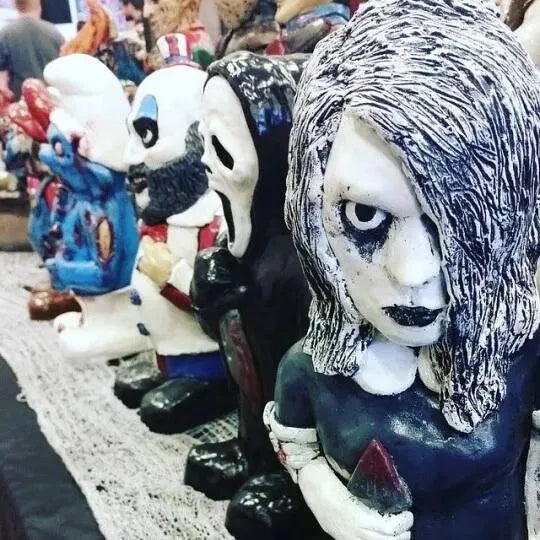 HORROR MOVIE GARDEN GNOMES KILLER