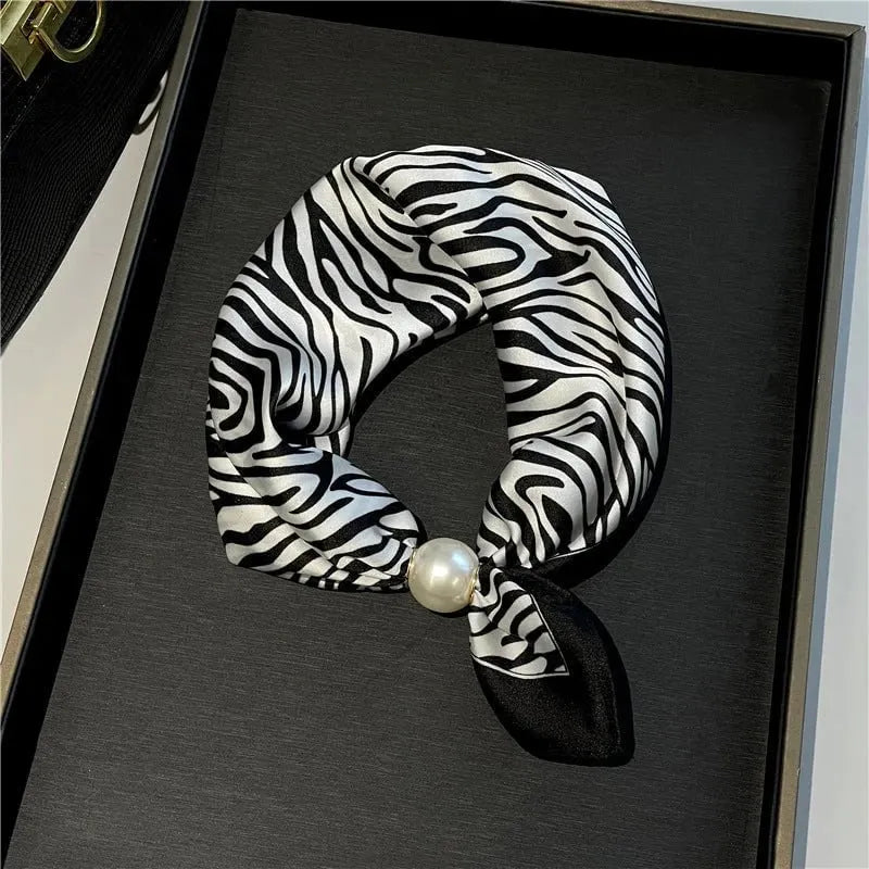 🔥HOT SALE🔥🧣 Effortless Glamour: Pop-On Pearl Necklace Scarf ✨